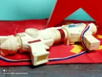VINTAGE SPACE LASER ELECTRONIC GUN TOY ASTRONAUT ALIEN BLASTER FLASHING BARREL - Image 3